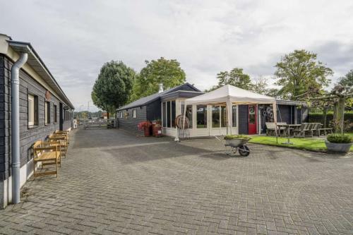 Boerenschuur buiten/erf